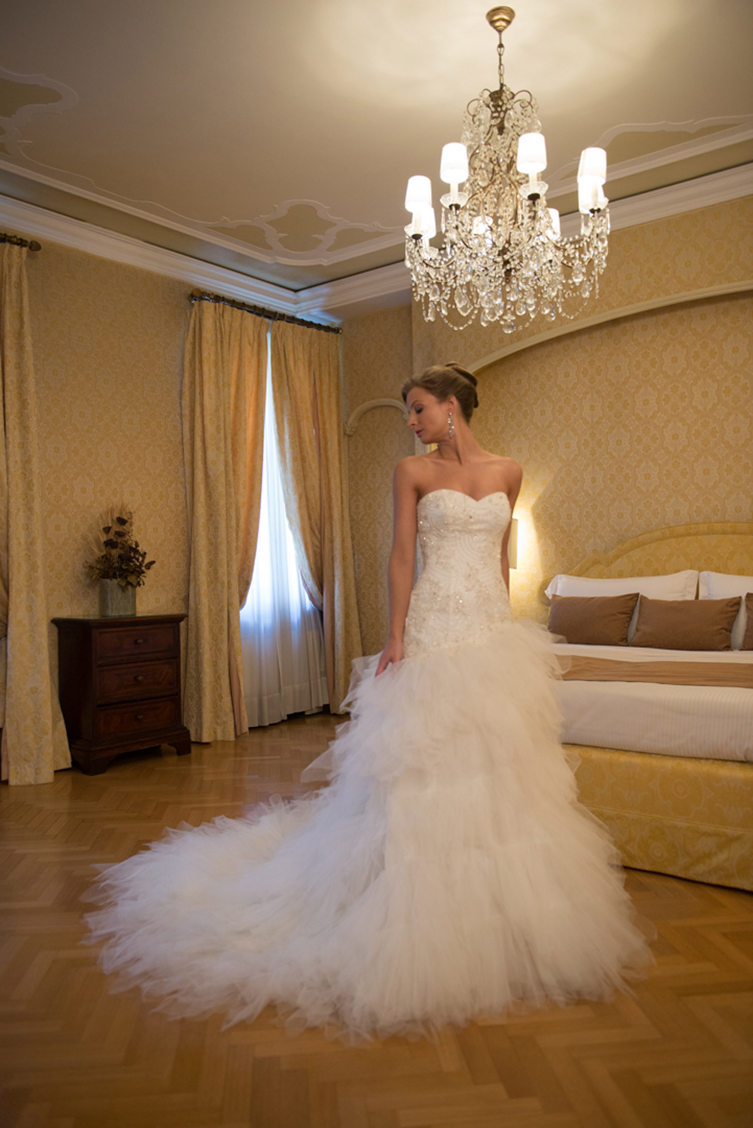 09-Fleur-De-Lys-Vestiti-da-Sposa-Atelier-Treviso-provincia